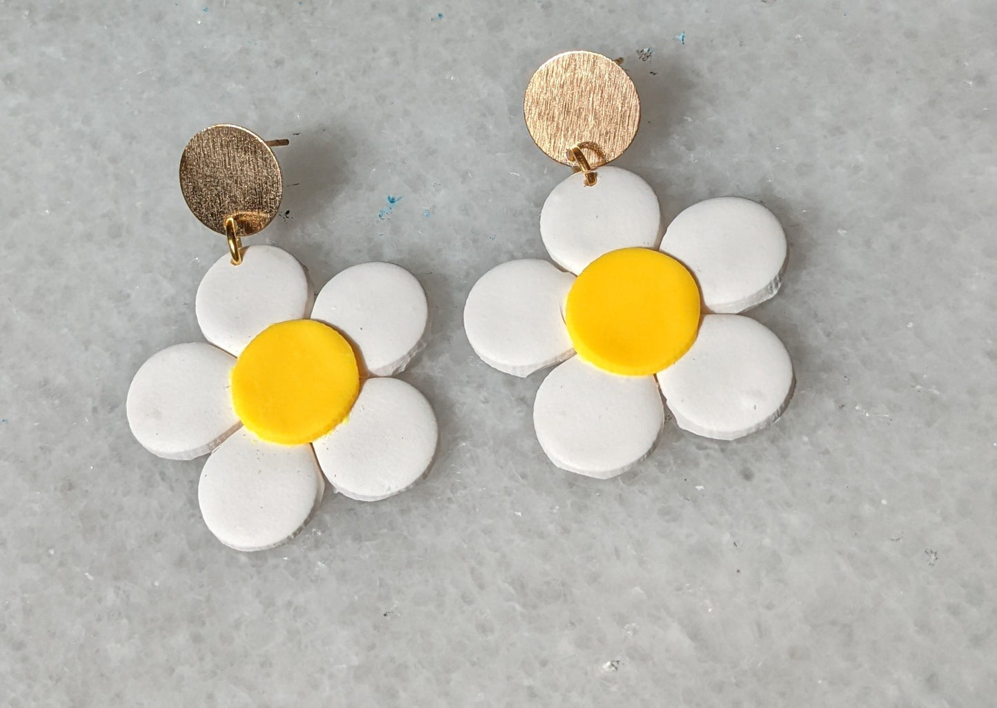Daisy dangles